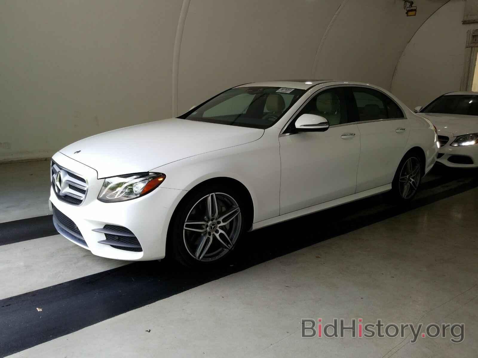 Photo WDDZF6JB0KA493402 - Mercedes-Benz E-Class 2019