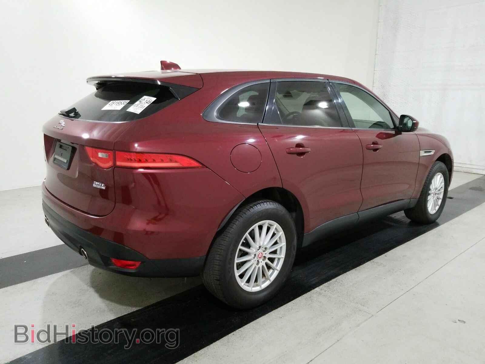 2017 Jaguar F-PACE - VIN: SADCS2BVXHA065444 - Фото 4