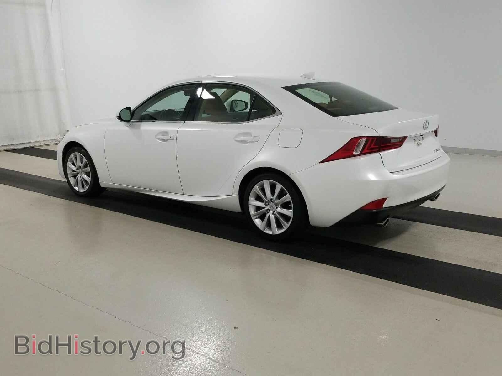 2016 Lexus IS 200t - VIN: JTHBA1D2XG5017567 - Фото 6