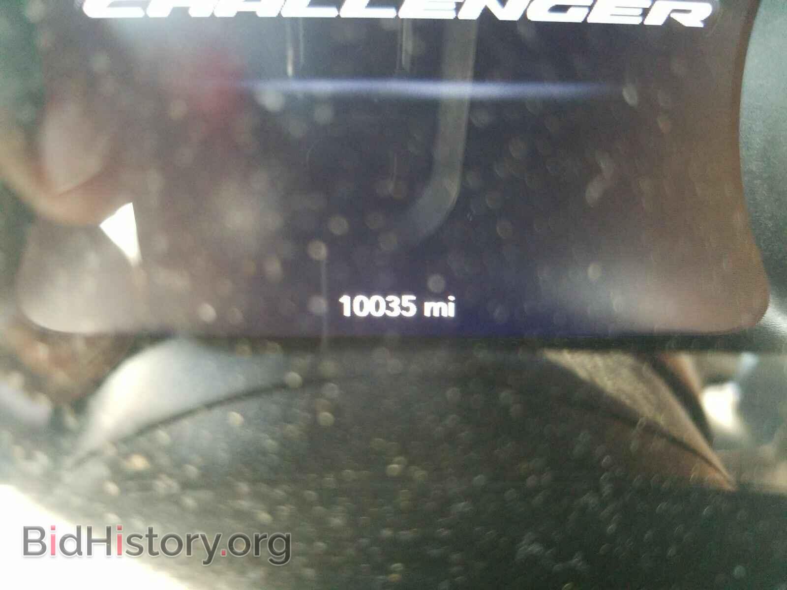 2017 Dodge Challenger - VIN: 2C3CDZGG0HH614938 - Фото 5