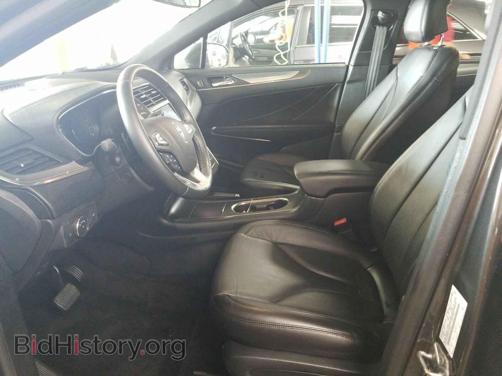 2017 Lincoln MKC - VIN: 5LMCJ2D91HUL20357 - Photo 3