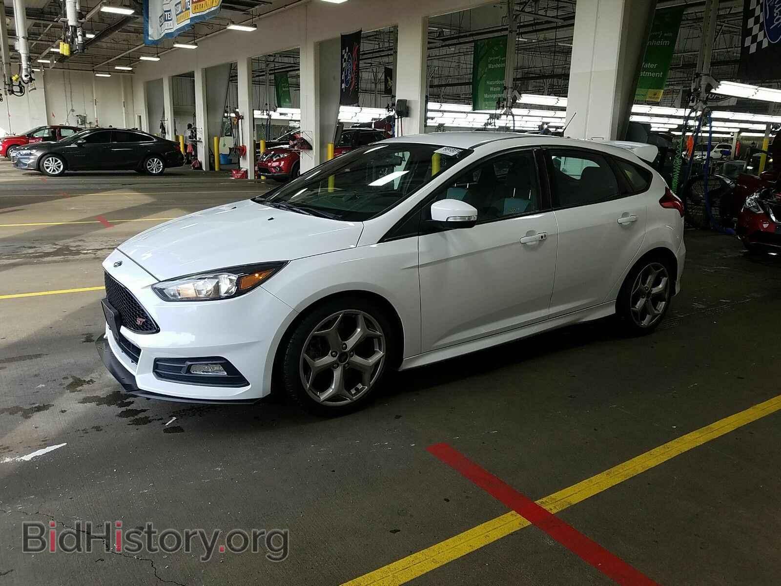 Photo 1FADP3L95GL323483 - Ford Focus 2016