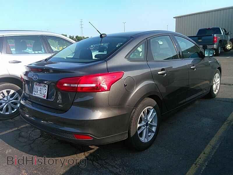 2017 Ford Focus - VIN: 1FADP3F26HL300357 - Фото 2