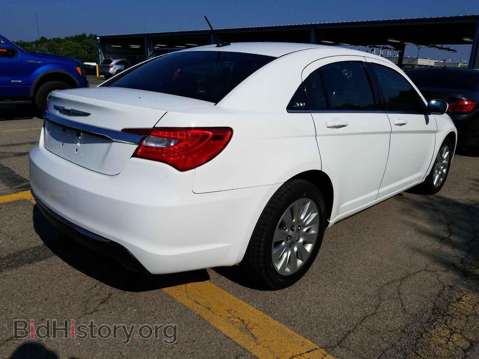 2013 Chrysler 200 - VIN: 1C3CCBAG4DN743088 - Фото 2