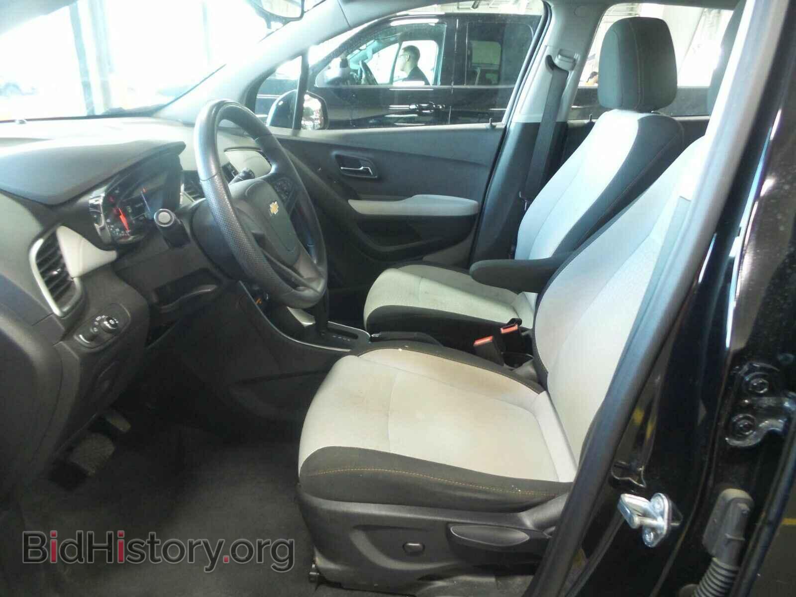2017 Chevrolet Trax - VIN: 3GNCJNSB0HL201182 - Фото 3