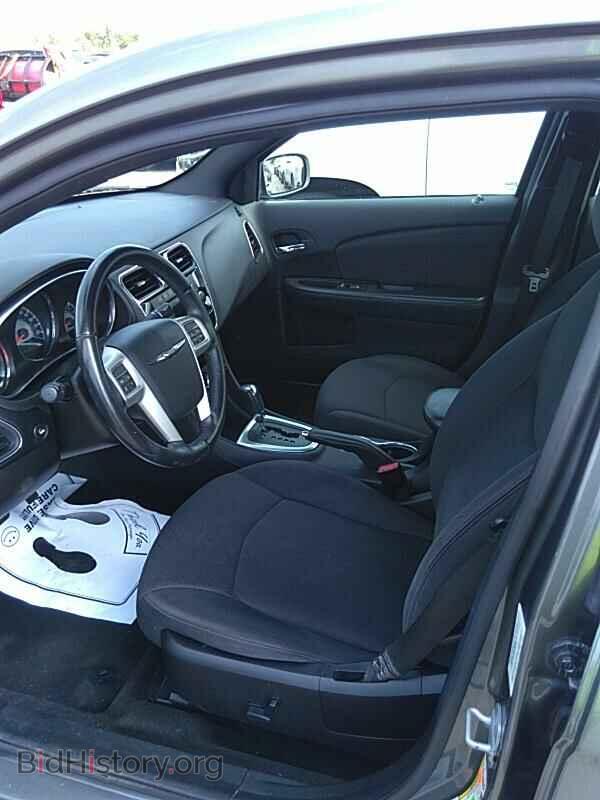 2013 Chrysler 200 - VIN: 1C3CCBBBXDN549975 - Фото 3