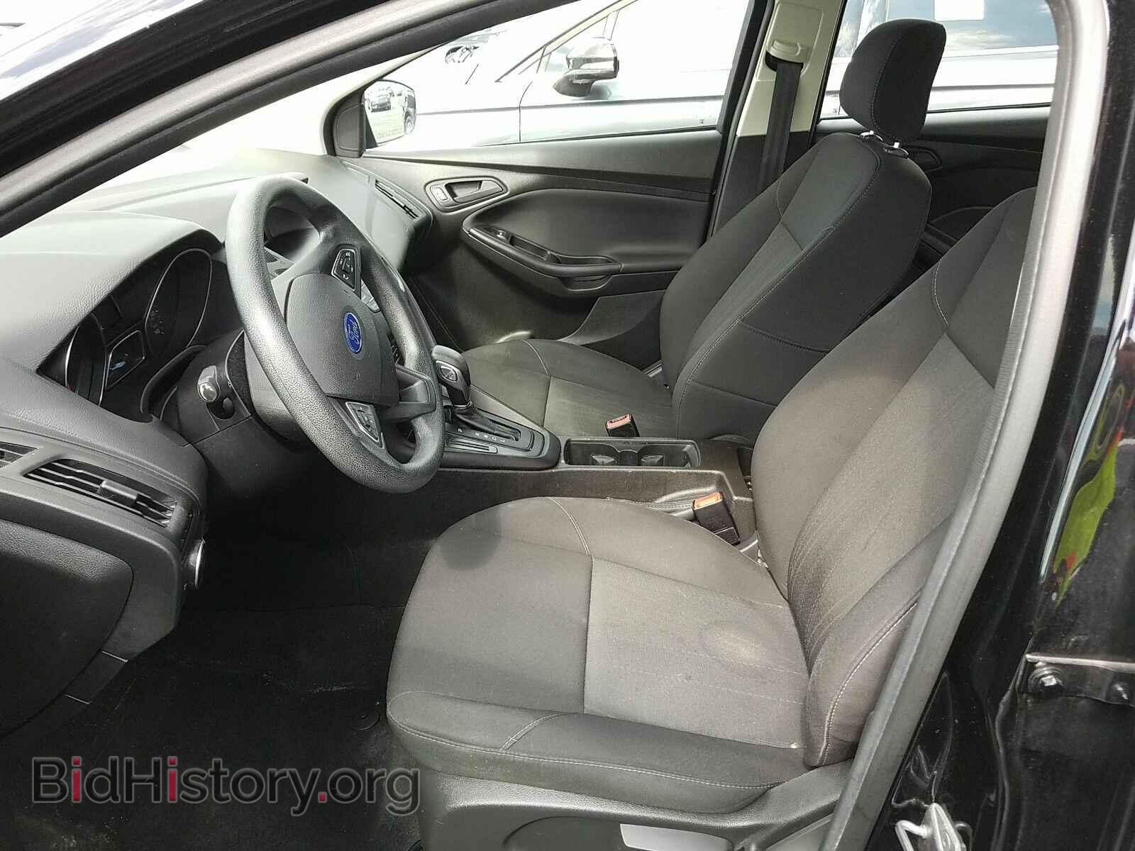 2016 Ford Focus - VIN: 1FADP3E27GL357666 - Фото 3