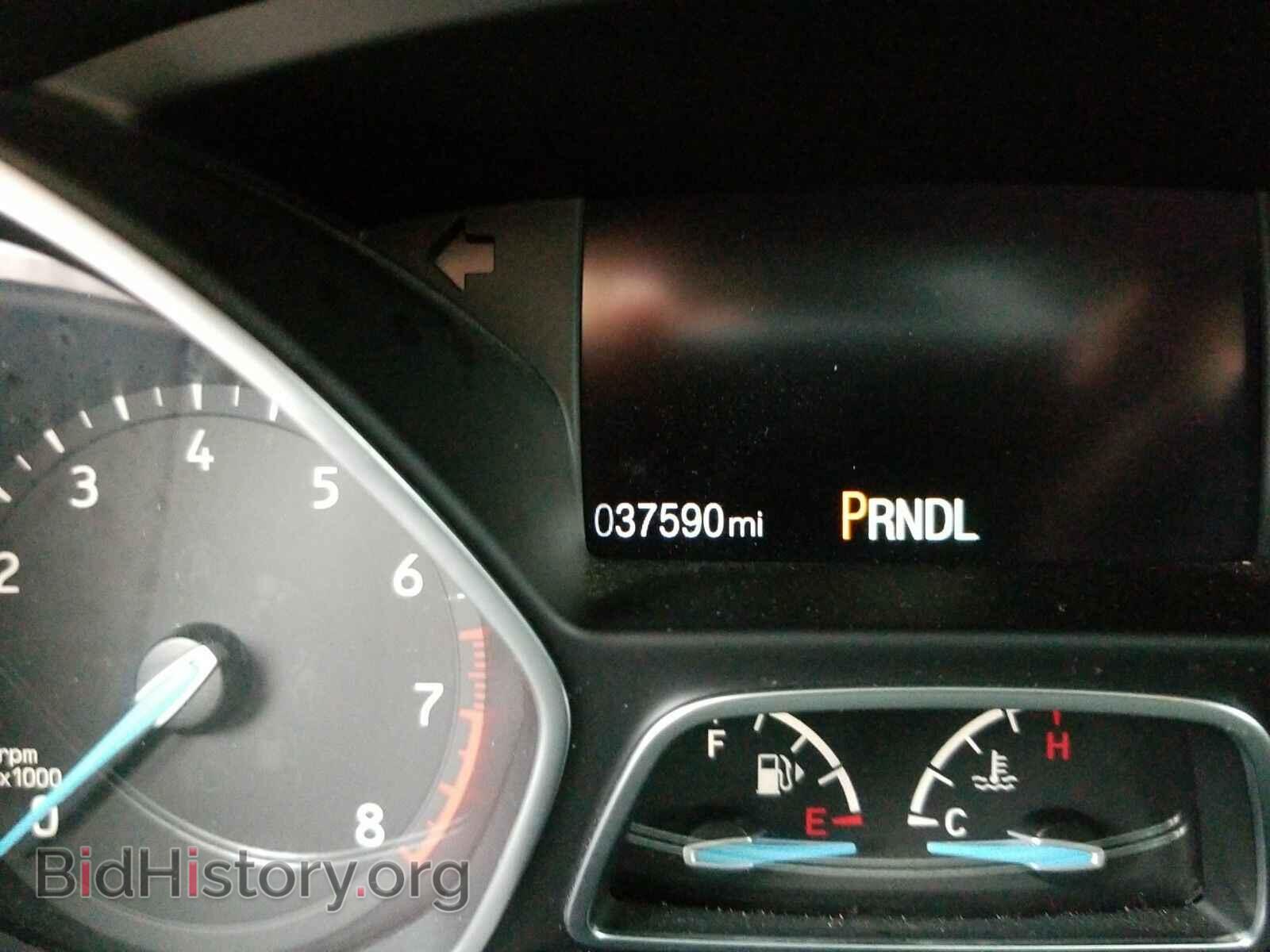 2016 Ford Focus - VIN: 1FADP3F24GL318533 - Photo 5
