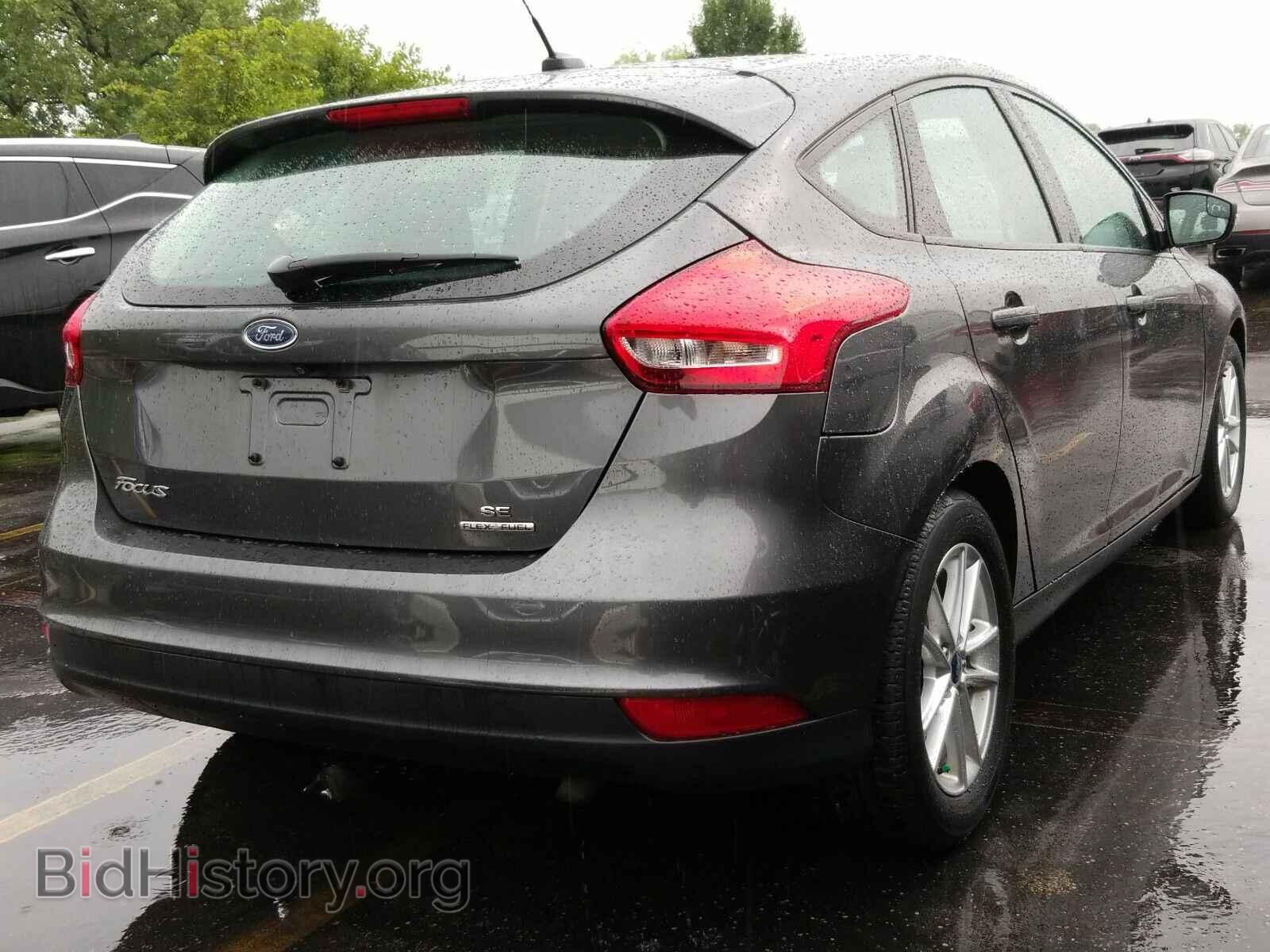2016 Ford Focus - VIN: 1FADP3K25GL336299 - Photo 2