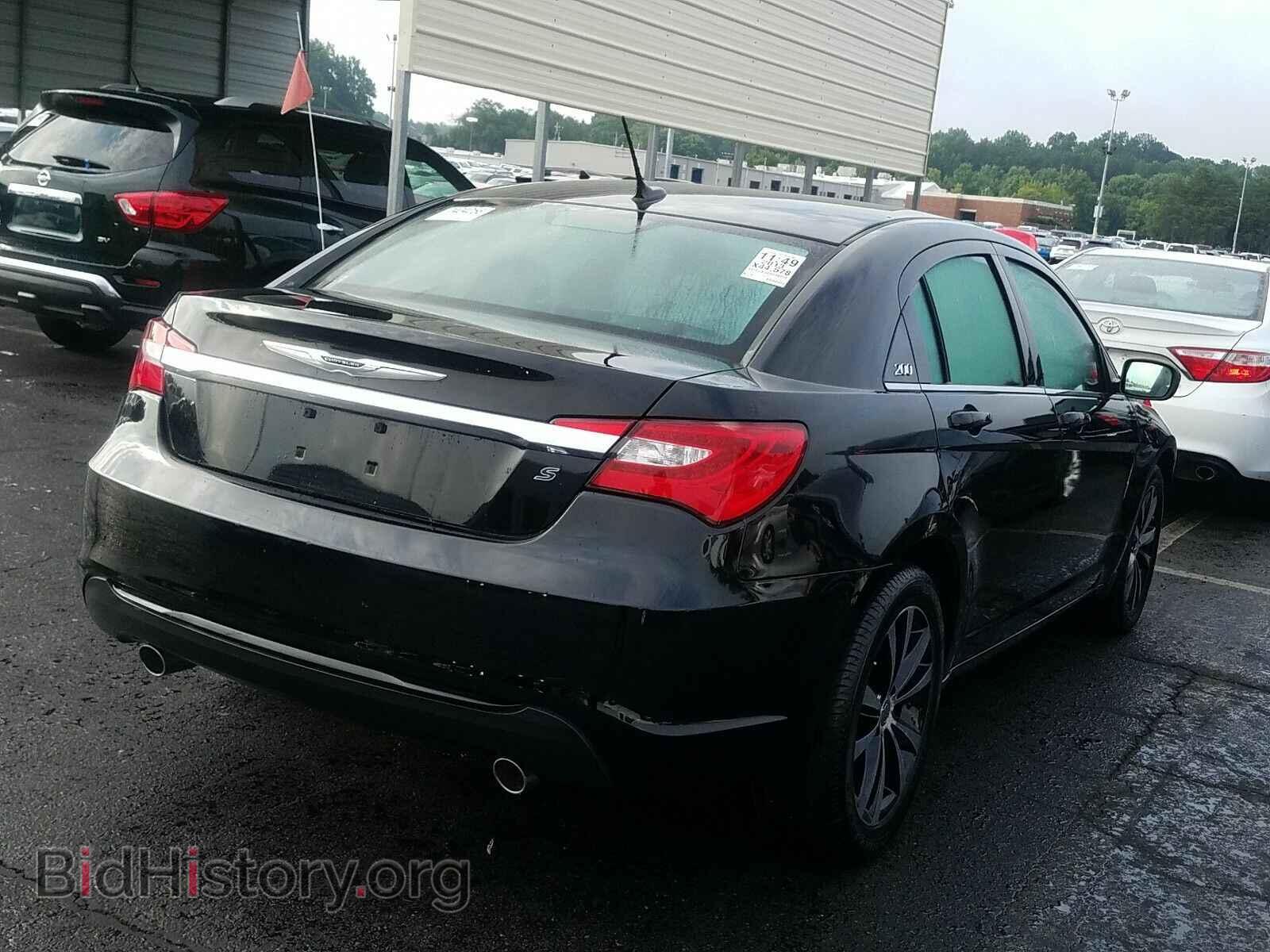 2013 Chrysler 200 - VIN: 1C3CCBCG7DN674331 - Фото 2