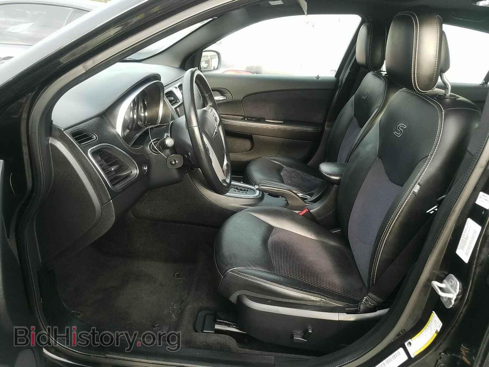 2013 Chrysler 200 - VIN: 1C3CCBCG7DN674331 - Фото 3