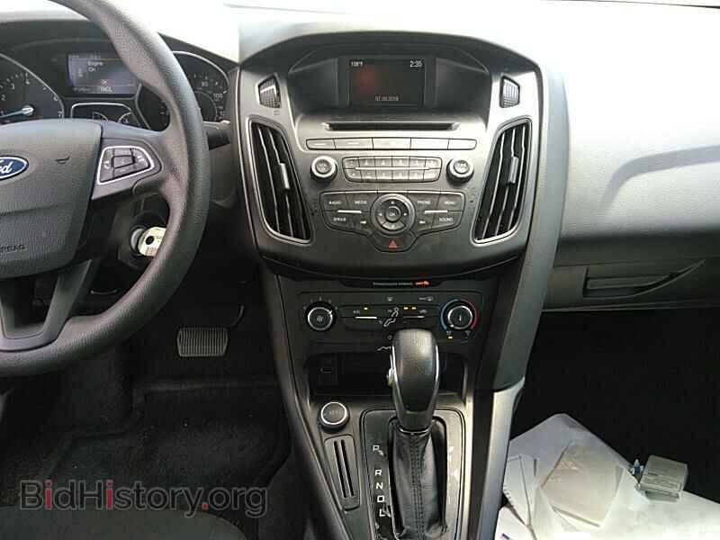 2017 Ford Focus - VIN: 1FADP3F29HL304368 - Фото 4