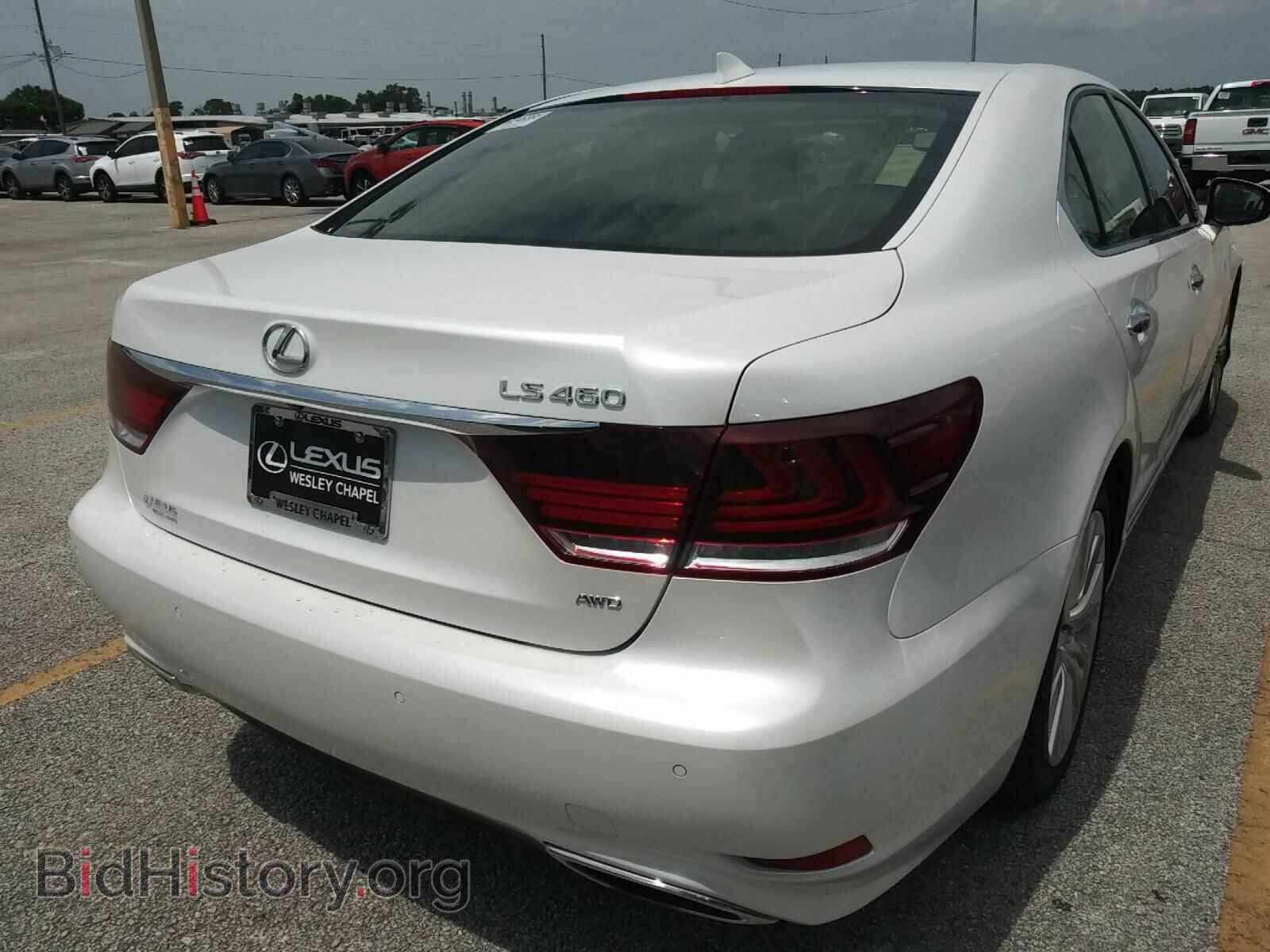 2017 Lexus LS - VIN: JTHCL5EF5H5028002 - Фото 2