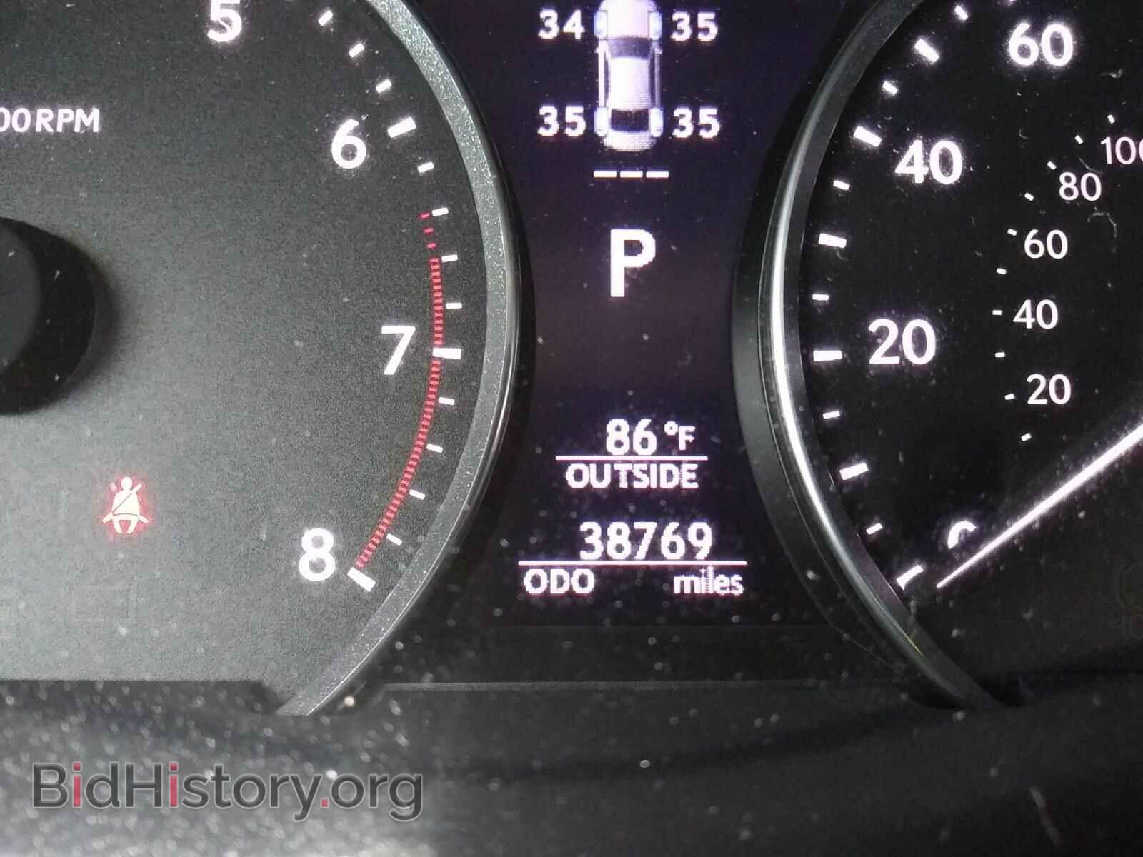 2017 Lexus LS - VIN: JTHCL5EF5H5028002 - Фото 5