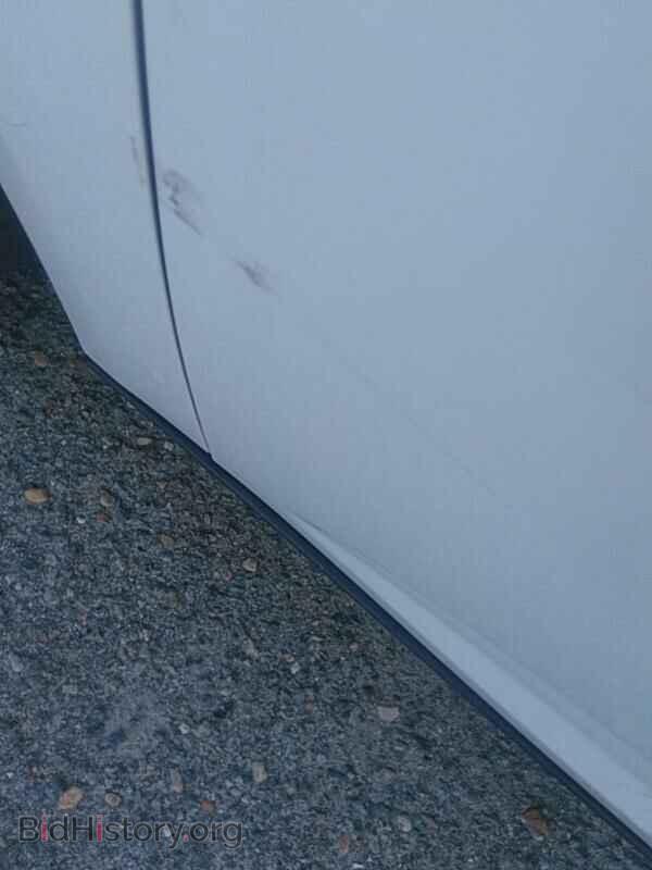 2016 Ford Focus - VIN: 1FADP3F23GL205043 - Photo 9
