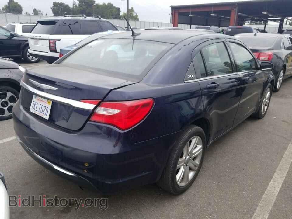 2013 Chrysler 200 - VIN: 1C3CCBAB2DN761805 - Фото 2