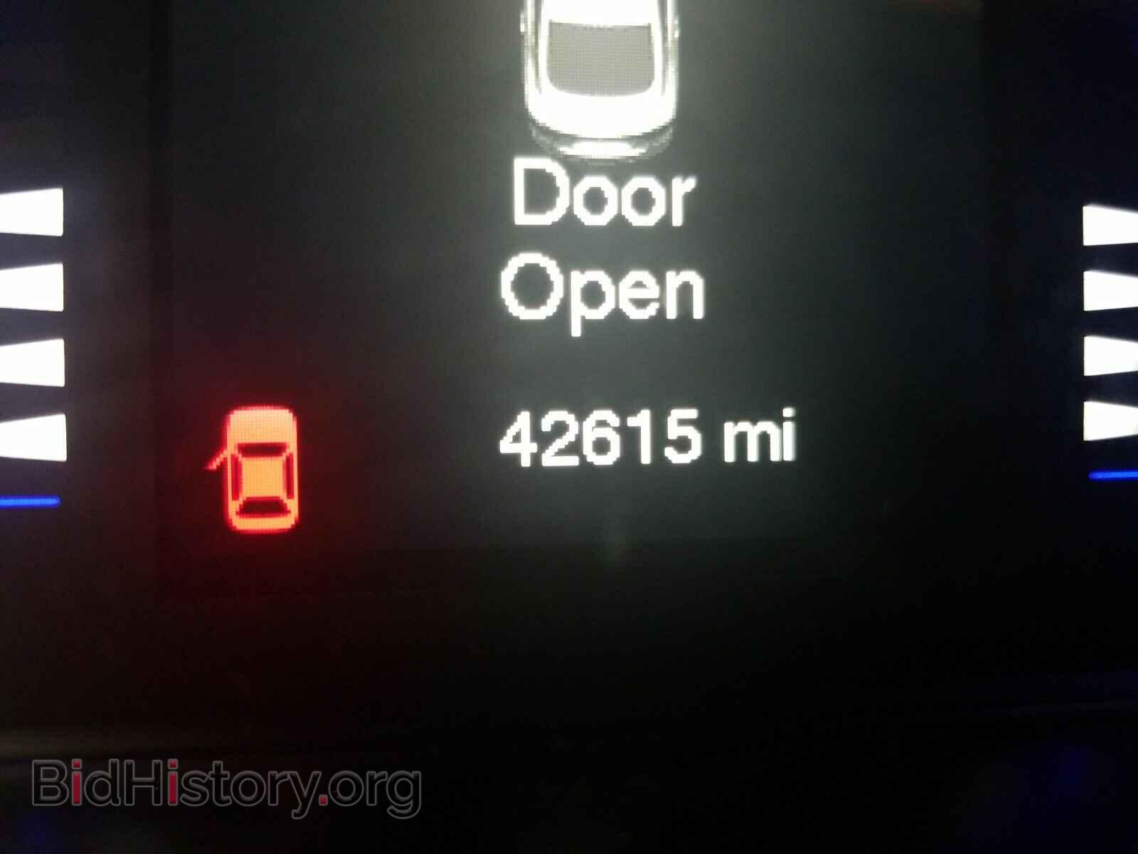 2016 Chrysler 200 - VIN: 1C3CCCAB8GN128798 - Фото 12