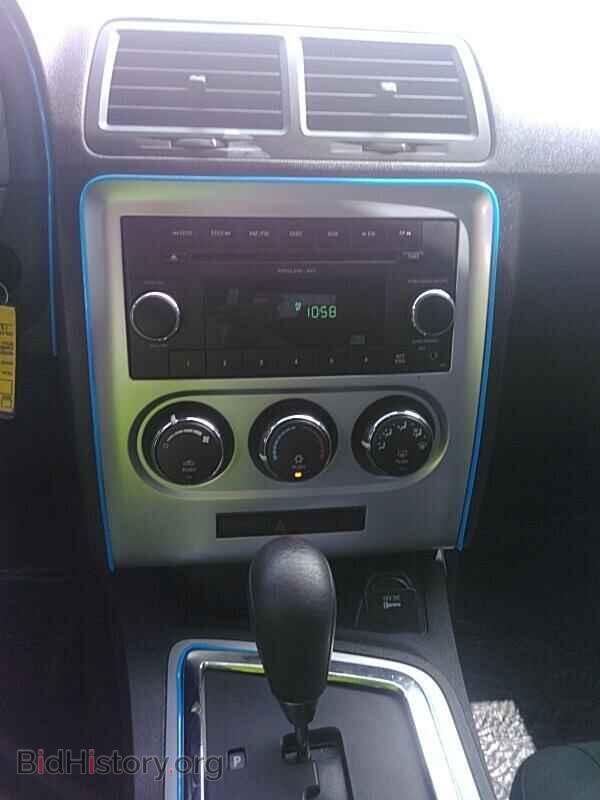 2009 Dodge Challenger - VIN: 2B3LJ44V99H591138 - Фото 4