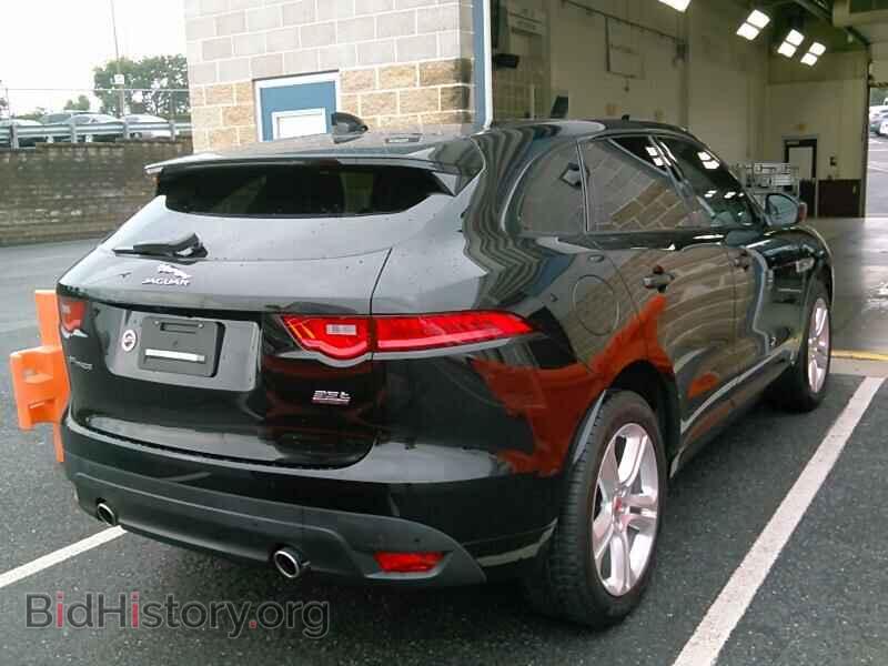 2017 Jaguar F-PACE - VIN: SADCL2BV6HA046953 - Фото 2