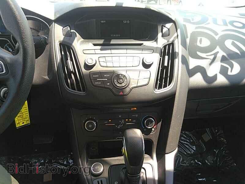 2017 Ford Focus - VIN: 1FADP3K21HL259030 - Фото 4