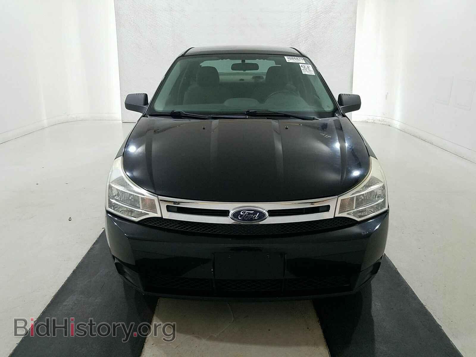 2008 Ford Focus - VIN: 1FAHP34N18W198446 - Фото 2