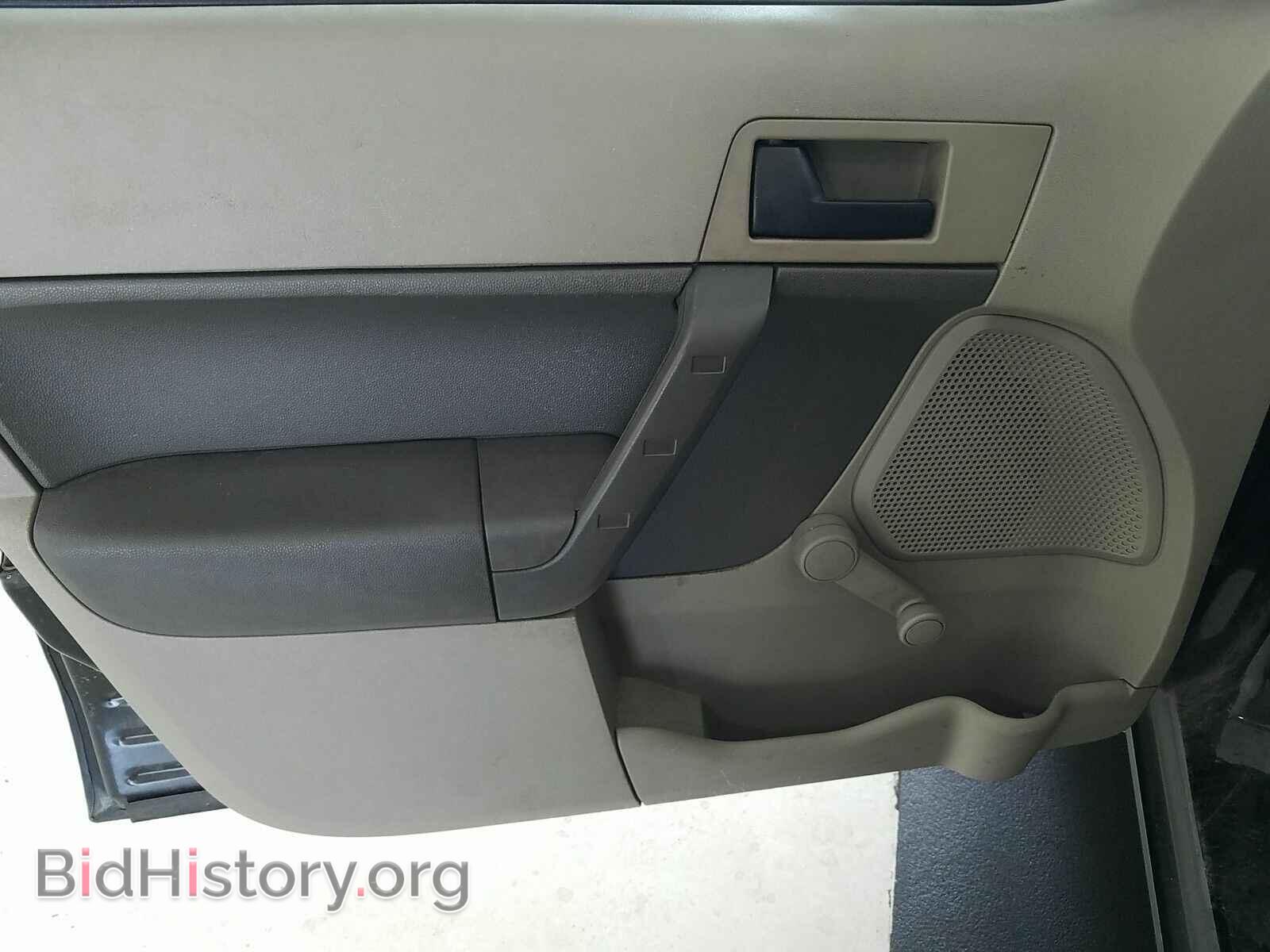 2008 Ford Focus - VIN: 1FAHP34N18W198446 - Фото 9