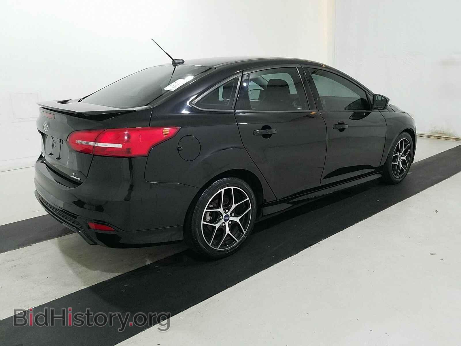 2016 Ford Focus - VIN: 1FADP3F28GL241956 - Фото 4