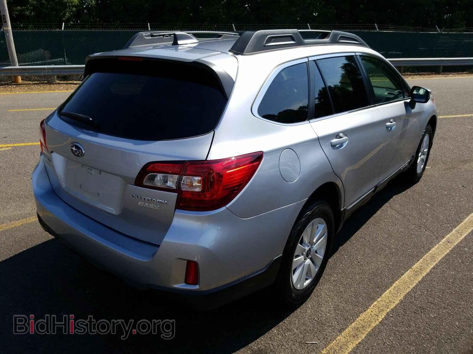 2017 Subaru Outback - VIN: 4S4BSAFCXH3394123 - Фото 2