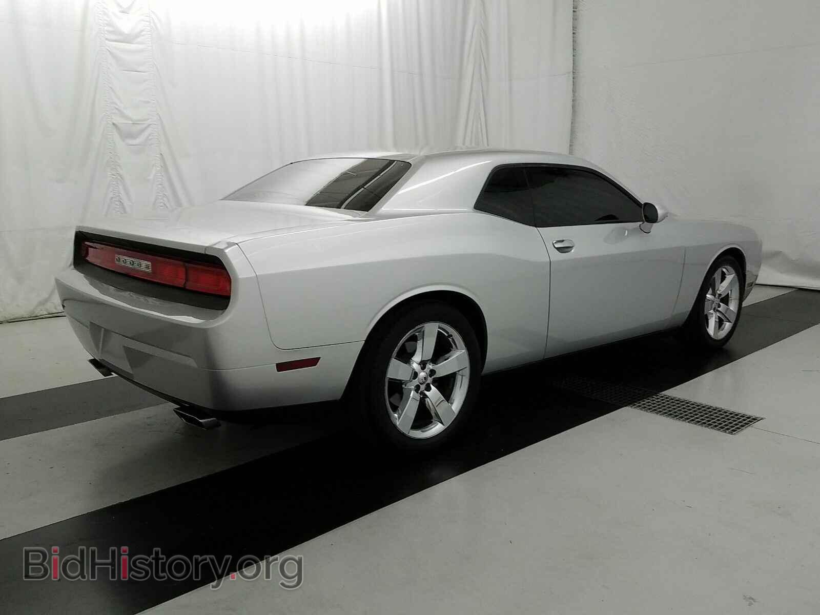 2012 Dodge Challenger - VIN: 2C3CDYAG1CH222112 - Photo 4