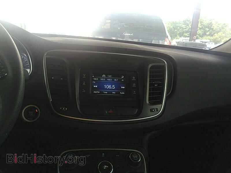 2016 Chrysler 200 - VIN: 1C3CCCAB8GN133631 - Фото 4