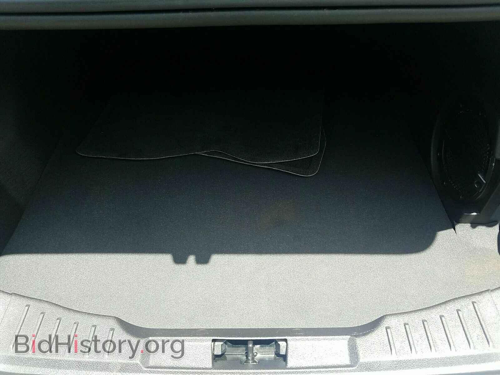 2016 Ford Focus - VIN: 1FADP3F22GL237904 - Photo 7
