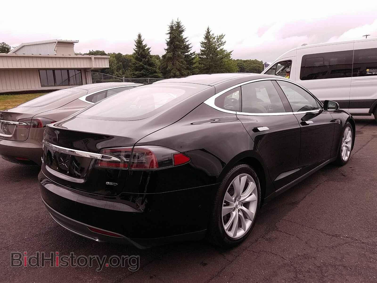 2015 Tesla Model S - VIN: 5YJSA1E28FF117941 - Photo 2