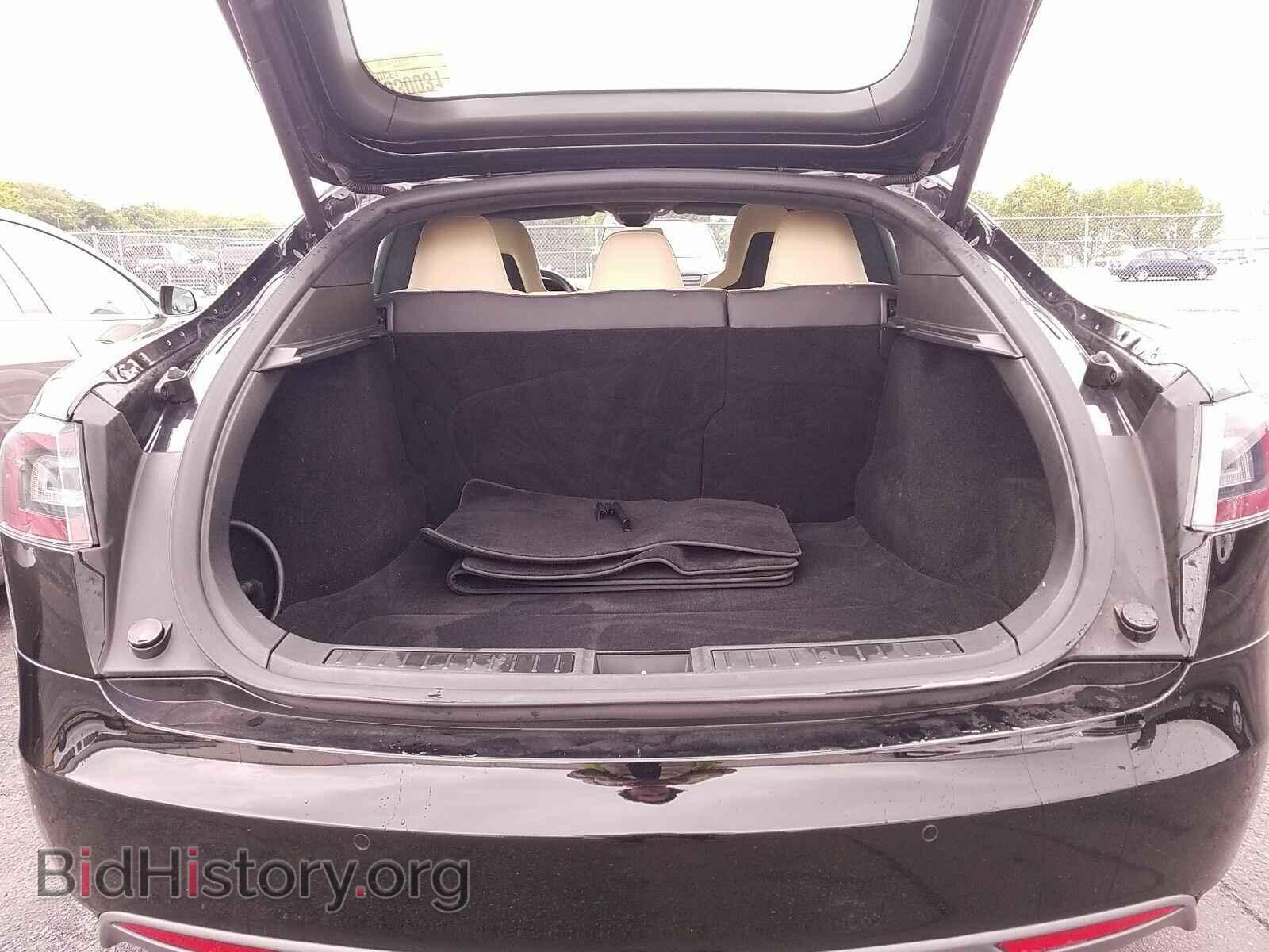2015 Tesla Model S - VIN: 5YJSA1E28FF117941 - Photo 7