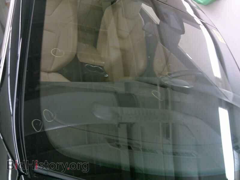 2015 Tesla Model S - VIN: 5YJSA1E28FF117941 - Photo 8