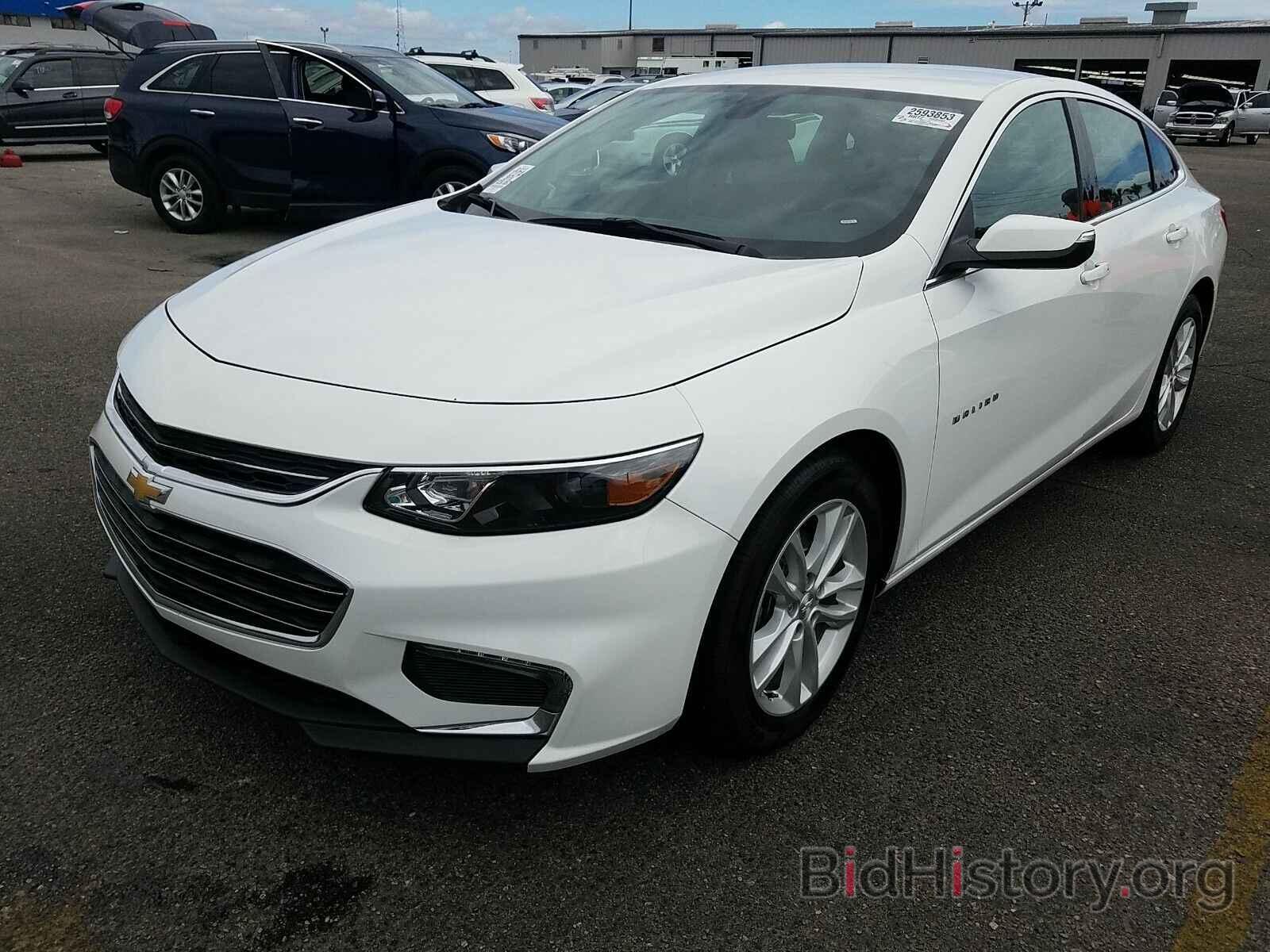 Photo 1G1ZD5ST4JF175357 - Chevrolet Malibu 2018