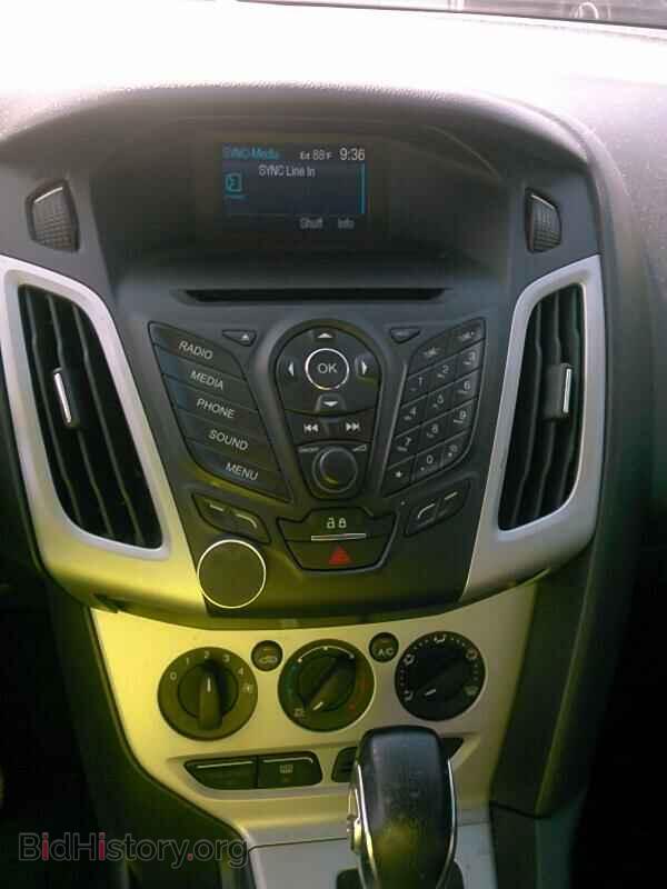 2013 Ford Focus - VIN: 1FADP3F28DL282681 - Фото 4