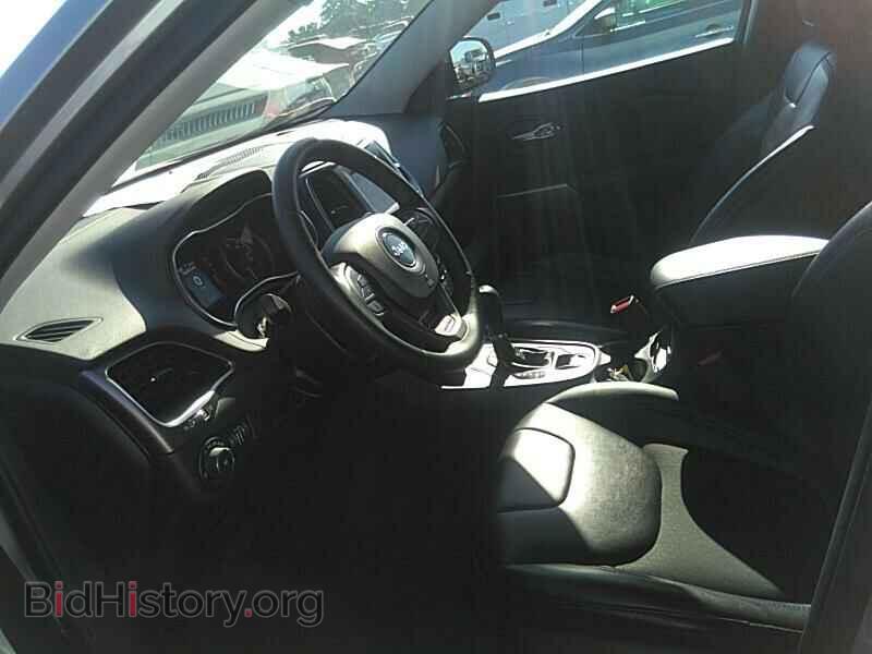 2019 Jeep Cherokee - VIN: 1C4PJMLB2KD313692 - Фото 3