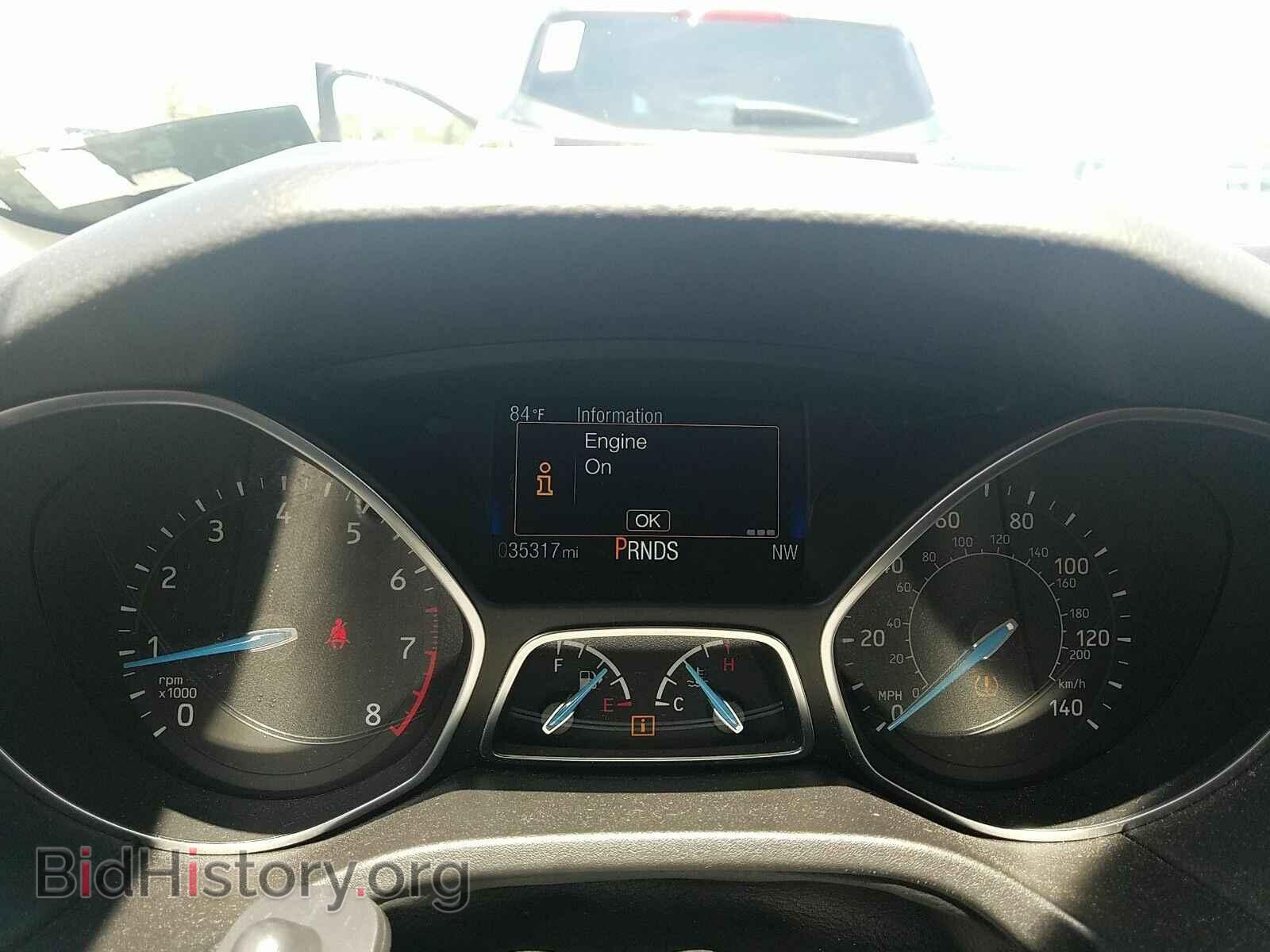 2016 Ford Focus - VIN: 1FADP3N28GL334901 - Photo 5