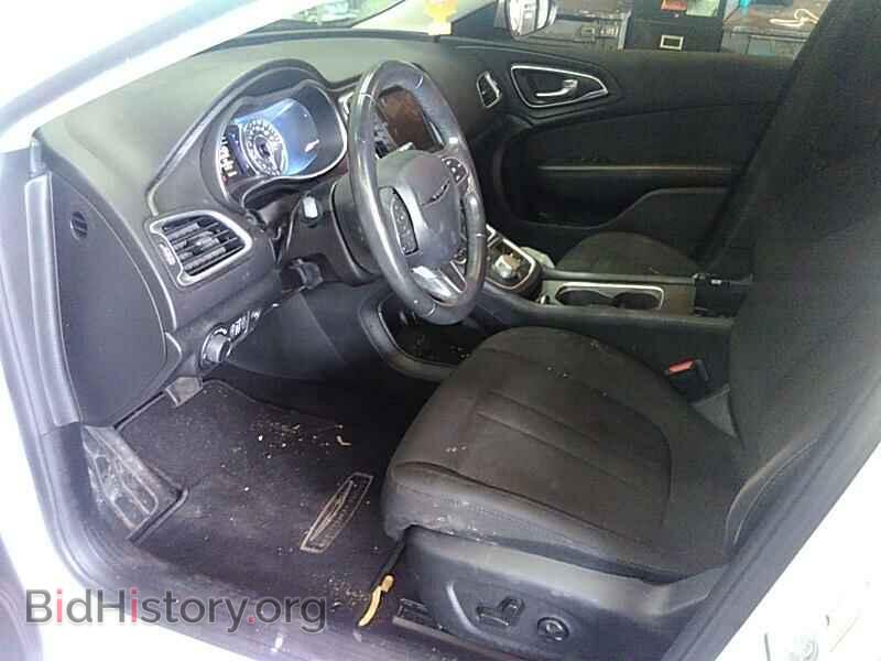 2016 Chrysler 200 - VIN: 1C3CCCAB3GN167783 - Фото 3