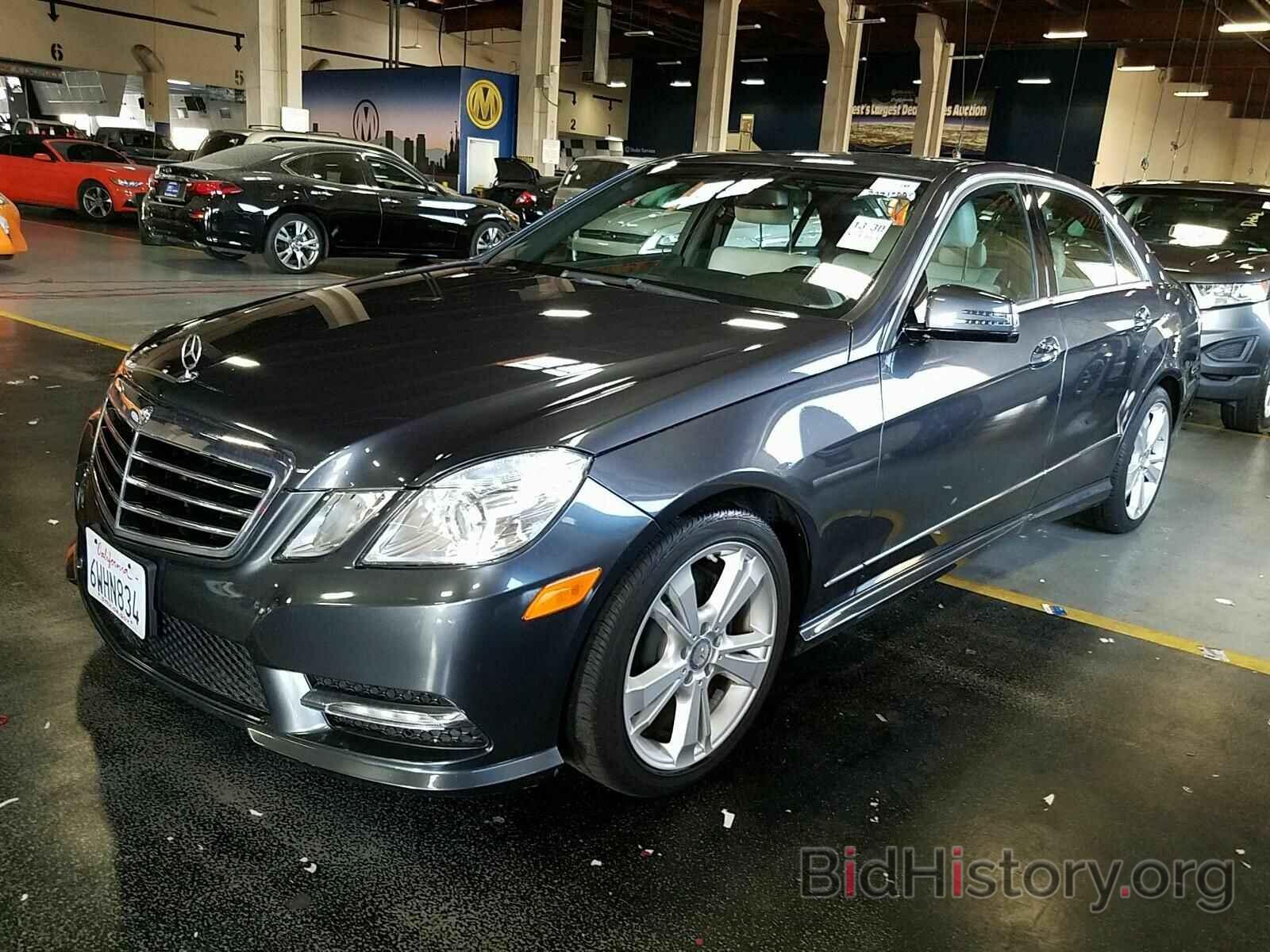 Photo WDDHF5KB8DA667854 - Mercedes-Benz E-Class 2013