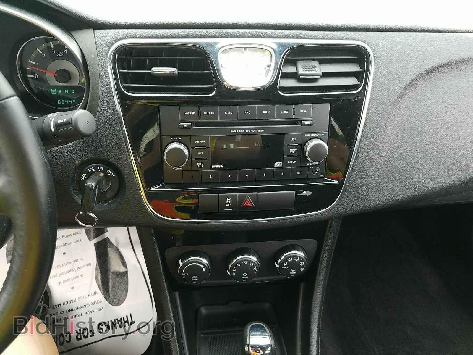 2013 Chrysler 200 - VIN: 1C3CCBBB8DN760947 - Фото 4