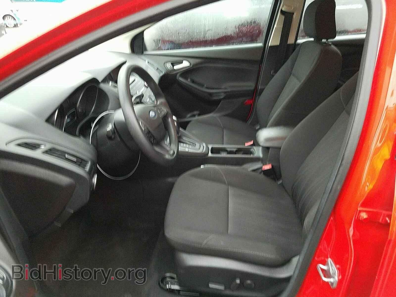 2016 Ford Focus - VIN: 1FADP3F24GL281192 - Photo 3