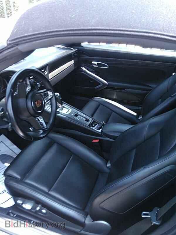 2017 Porsche 911 - VIN: WP0CD2A98HS178250 - Фото 3