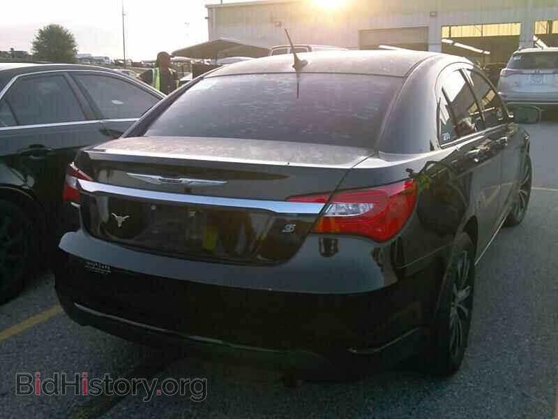 2013 Chrysler 200 - VIN: 1C3CCBBB2DN738796 - Фото 2