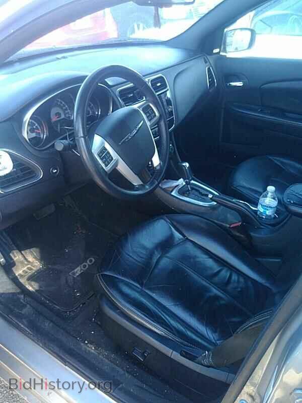 2013 Chrysler 200 - VIN: 1C3CCBCG8DN609391 - Фото 3