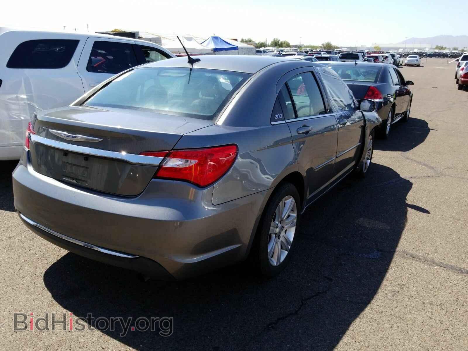 2012 Chrysler 200 - VIN: 1C3CCBAB2CN317130 - Фото 2