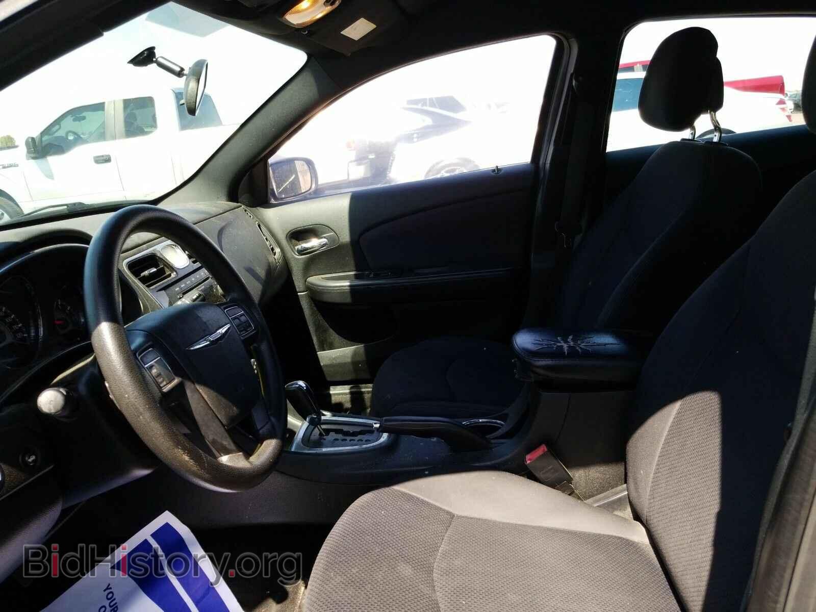 2012 Chrysler 200 - VIN: 1C3CCBAB2CN317130 - Фото 3