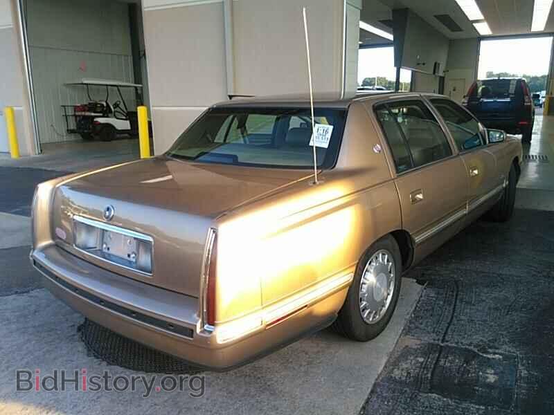 1998 Cadillac Deville - VIN: 1G6KD54Y8WU804321 - Photo 2