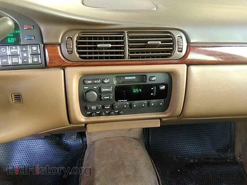 1998 Cadillac Deville - VIN: 1G6KD54Y8WU804321 - Photo 4