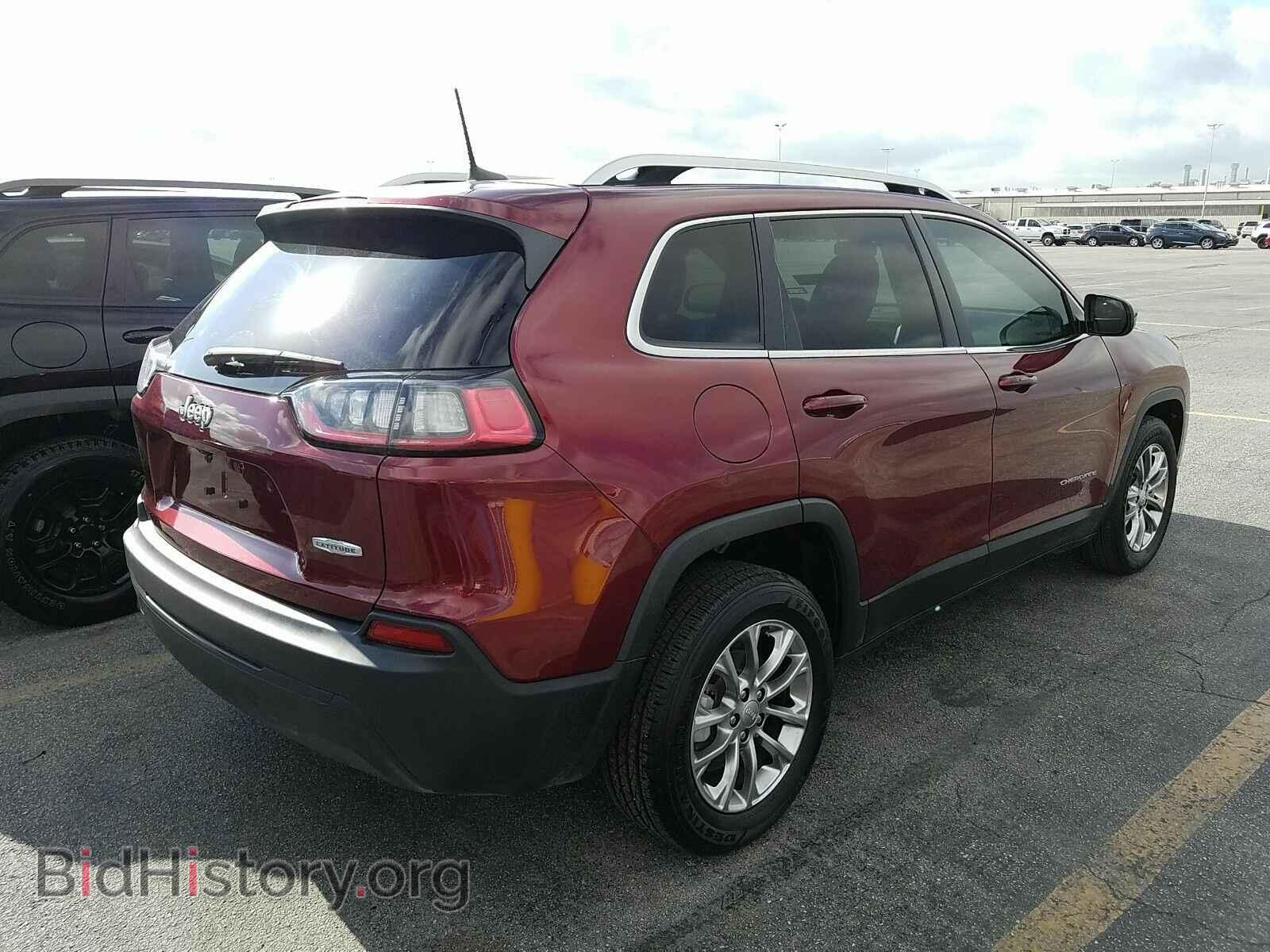 2019 Jeep Cherokee - VIN: 1C4PJLLB4KD109972 - Фото 2